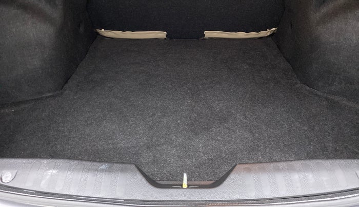 2015 Maruti Ciaz VXI PLUS, Petrol, Manual, 5,689 km, Boot Inside