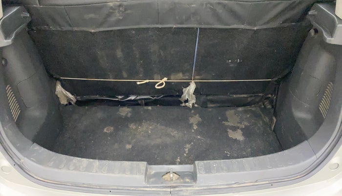 2010 Maruti Ritz ZXI, Petrol, Manual, 66,194 km, Boot Inside
