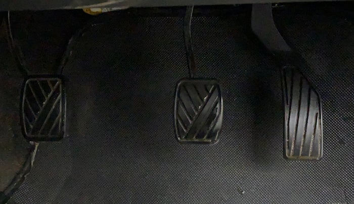 2010 Maruti Ritz ZXI, Petrol, Manual, 66,194 km, Pedals