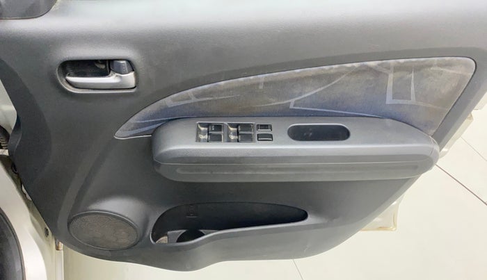 2010 Maruti Ritz ZXI, Petrol, Manual, 66,194 km, Driver Side Door Panels Control