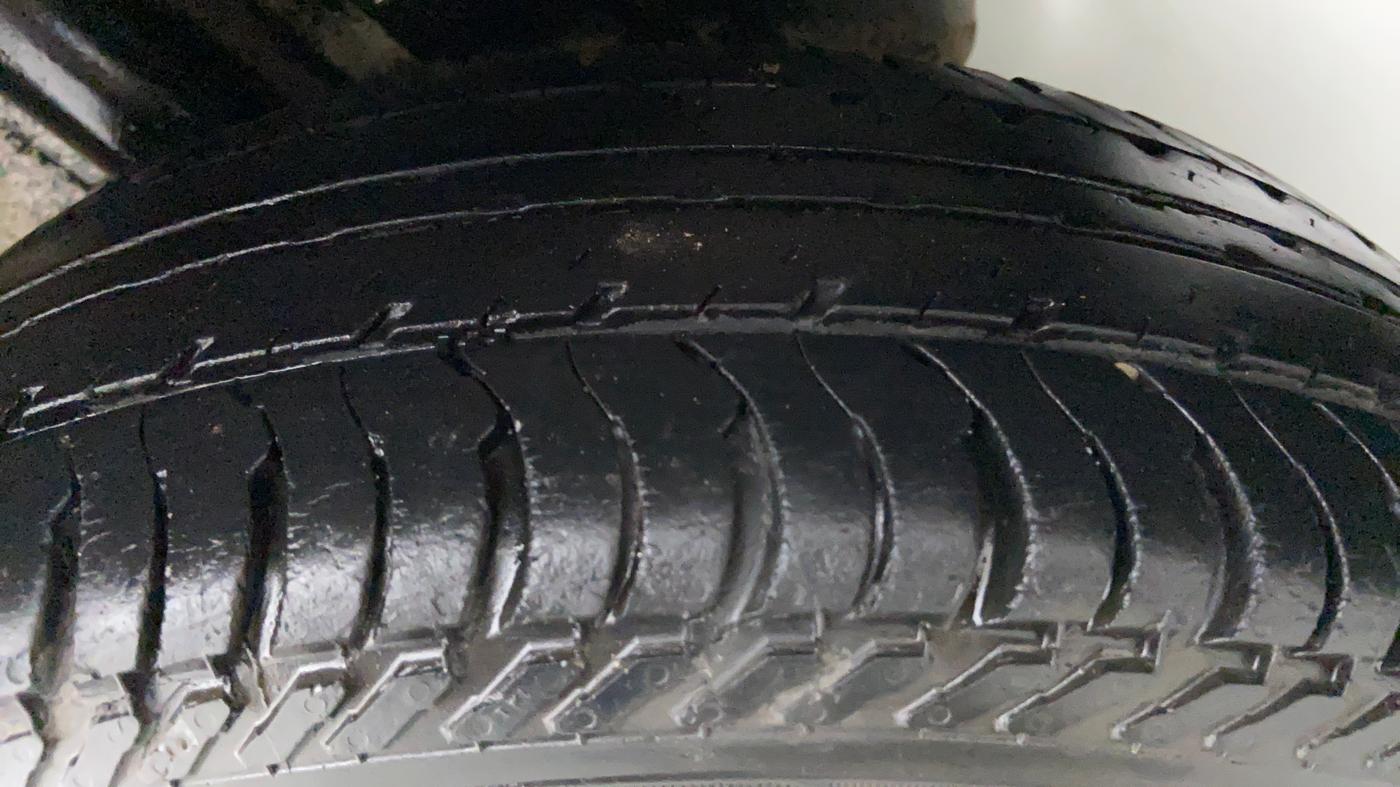 2011 Toyota Etios Liva D 4D GD, Diesel, Manual, Left Rear Tyre Tread