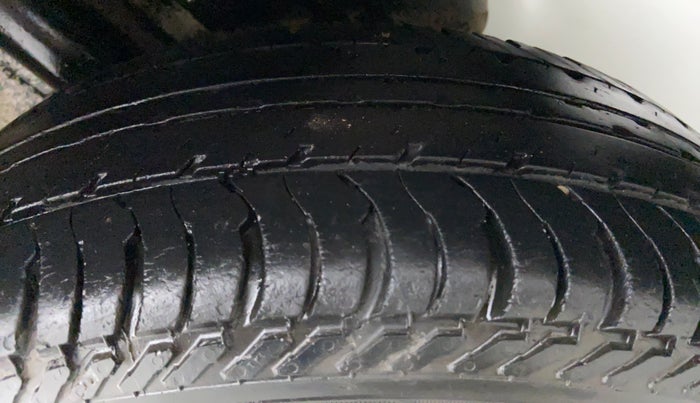 2011 Toyota Etios Liva D 4D GD, Diesel, Manual, Left Rear Tyre Tread