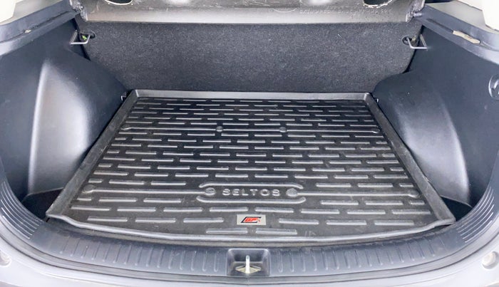 2020 KIA SELTOS HTK PLUS AT 1.5 DIESEL, Diesel, Automatic, 34,297 km, Boot Inside