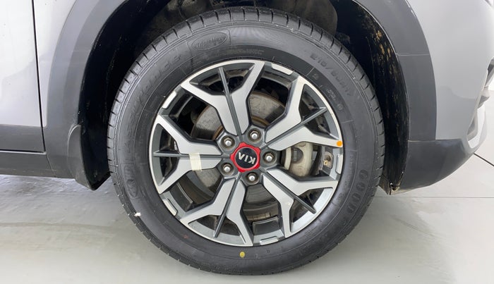 2020 KIA SELTOS HTK PLUS AT 1.5 DIESEL, Diesel, Automatic, 34,297 km, Right Front Wheel