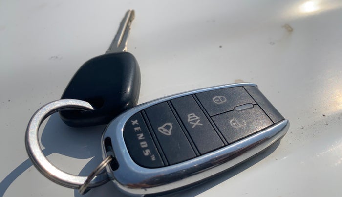 2015 Maruti Alto 800 LXI, Petrol, Manual, 37,097 km, Key Close Up