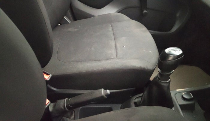 2016 Renault Kwid RXL, Petrol, Manual, 8,405 km, Gear Lever