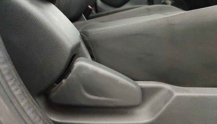 2016 Renault Kwid RXL, Petrol, Manual, 8,405 km, Driver Side Adjustment Panel