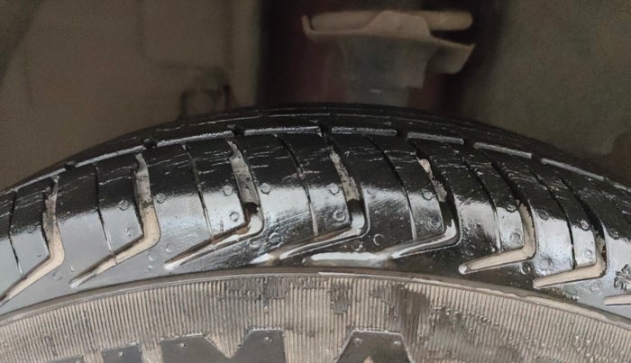 2016 Renault Kwid RXL, Petrol, Manual, 8,405 km, Left Front Tyre Tread