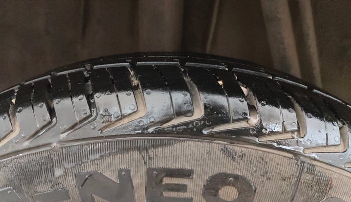 2016 Renault Kwid RXL, Petrol, Manual, 8,405 km, Right Rear Tyre Tread