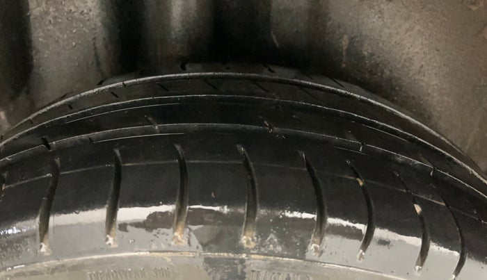 2017 Volkswagen Ameo COMFORTLINE 1.2L, Petrol, Manual, 87,143 km, Right Rear Tyre Tread