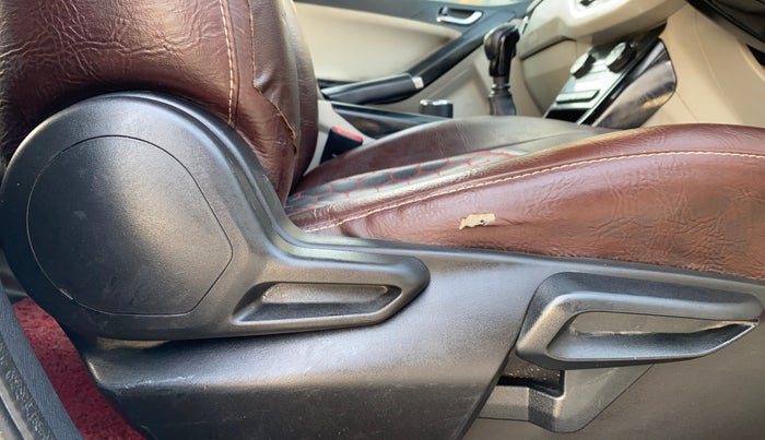 2020 Tata NEXON XZ PLUS (O) PETROL, Petrol, Manual, 46,430 km, Driver Side Adjustment Panel