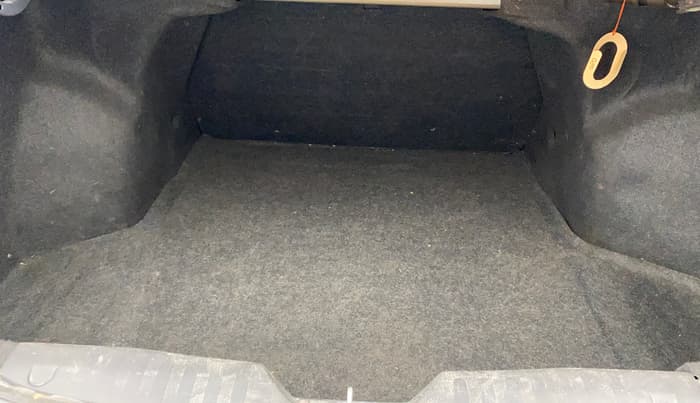 2015 Maruti Ciaz ZXI+, Petrol, Manual, 1,18,993 km, Boot Inside