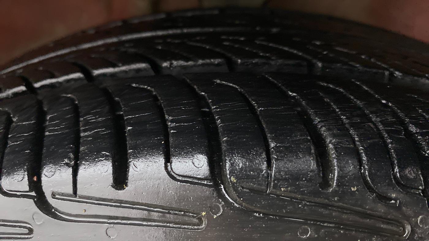 2013 Maruti Alto K10 VXI, Petrol, Manual, 75,895 km, Right Front Tyre Tread