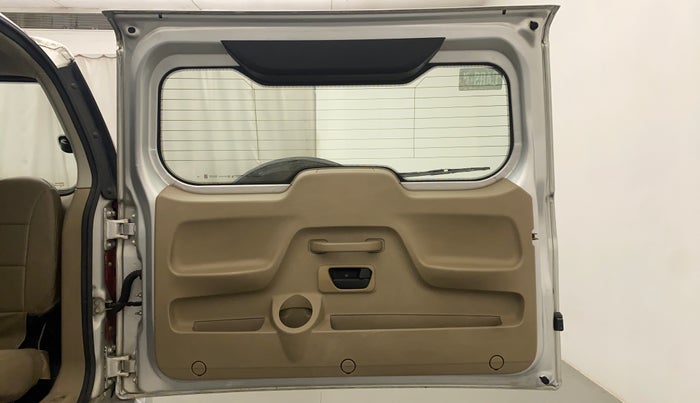 2017 Mahindra TUV300 T6 PLUS, Diesel, Manual, 56,865 km, Boot Door Open