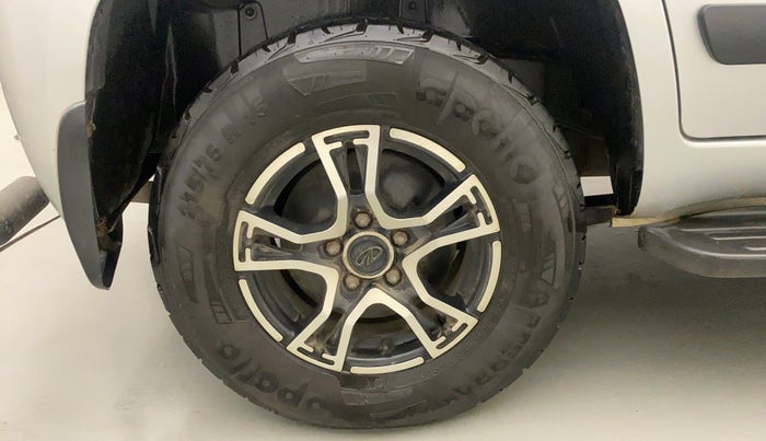2017 Mahindra TUV300 T6 PLUS, Diesel, Manual, 56,865 km, Right Rear Wheel