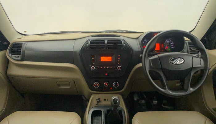 2017 Mahindra TUV300 T6 PLUS, Diesel, Manual, 56,865 km, Dashboard