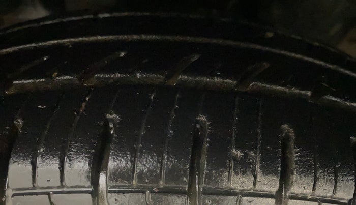 2019 Datsun Redi Go T(O) 1.0, Petrol, Manual, 25,042 km, Left Front Tyre Tread