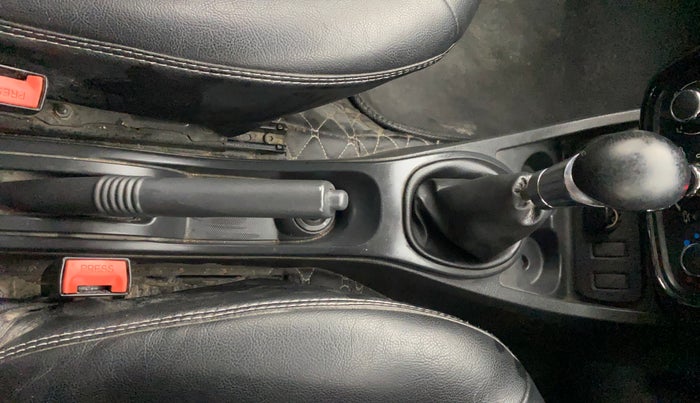 2015 Renault Duster 85 PS RXL DIESEL, Diesel, Manual, 1,04,841 km, Gear Lever