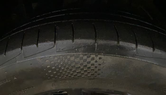2020 MG HECTOR PLUS SHARP 1.5 PETROL TURBO DCT 6-STR, Petrol, Automatic, 38,946 km, Left Front Tyre Tread