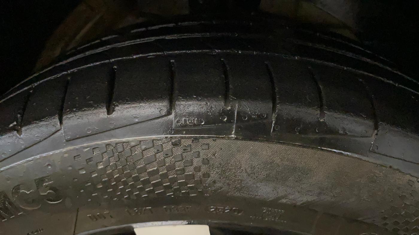 2020 MG HECTOR PLUS SHARP 1.5 PETROL TURBO DCT 6-STR, Petrol, Automatic, 38,946 km, Right Front Tyre Tread