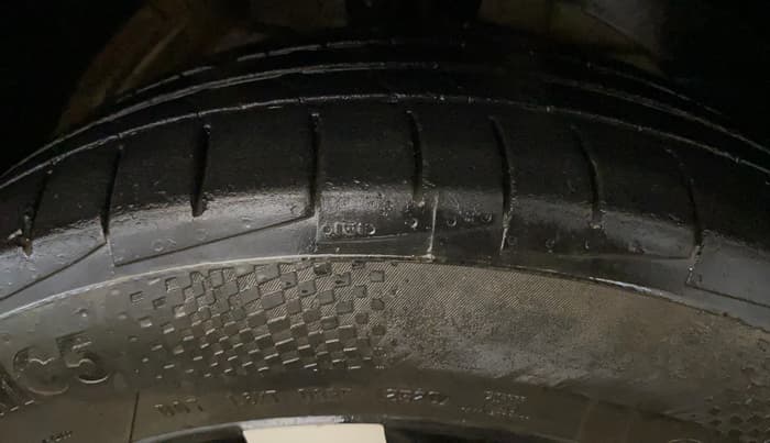 2020 MG HECTOR PLUS SHARP 1.5 PETROL TURBO DCT 6-STR, Petrol, Automatic, 38,946 km, Right Front Tyre Tread