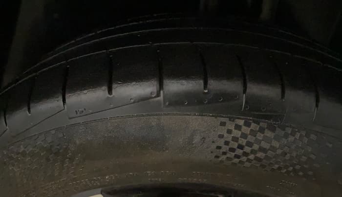 2020 MG HECTOR PLUS SHARP 1.5 PETROL TURBO DCT 6-STR, Petrol, Automatic, 38,946 km, Left Rear Tyre Tread