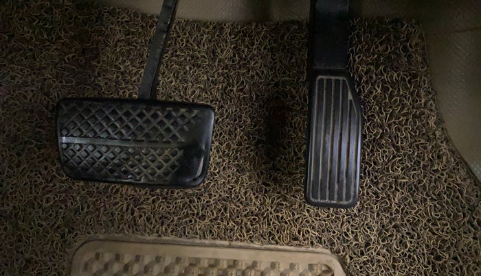 2015 Honda City 1.5L I-VTEC VX CVT, CNG, Automatic, 74,976 km, Pedals