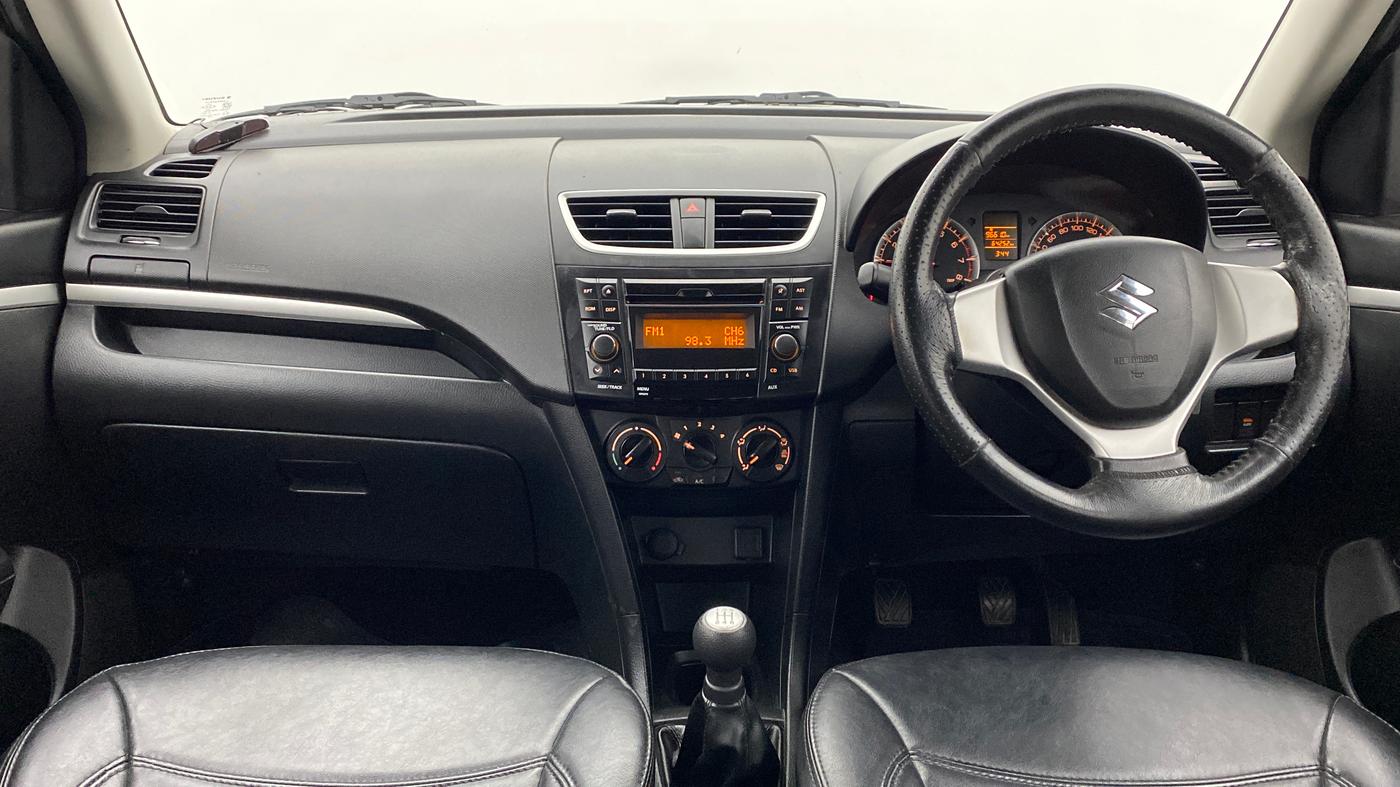 2017 Maruti Swift VXI OPT, Petrol, Manual, 64,382 km, Dashboard