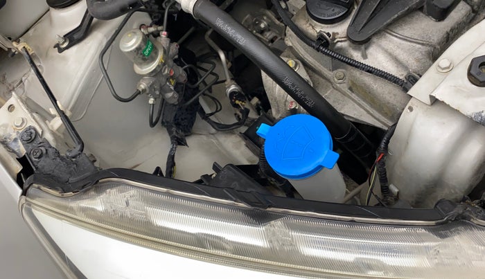 2015 Maruti Celerio VXI, Petrol, Manual, 24,930 km, Right headlight - Clamp has minor damage