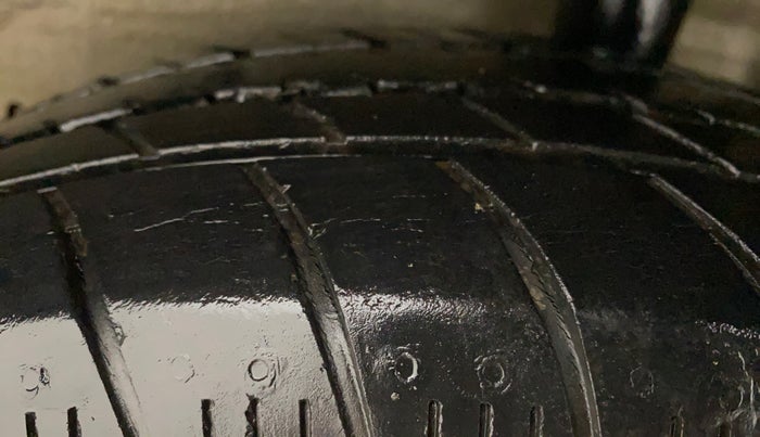 2015 Maruti Celerio VXI, Petrol, Manual, 24,930 km, Left Rear Tyre Tread