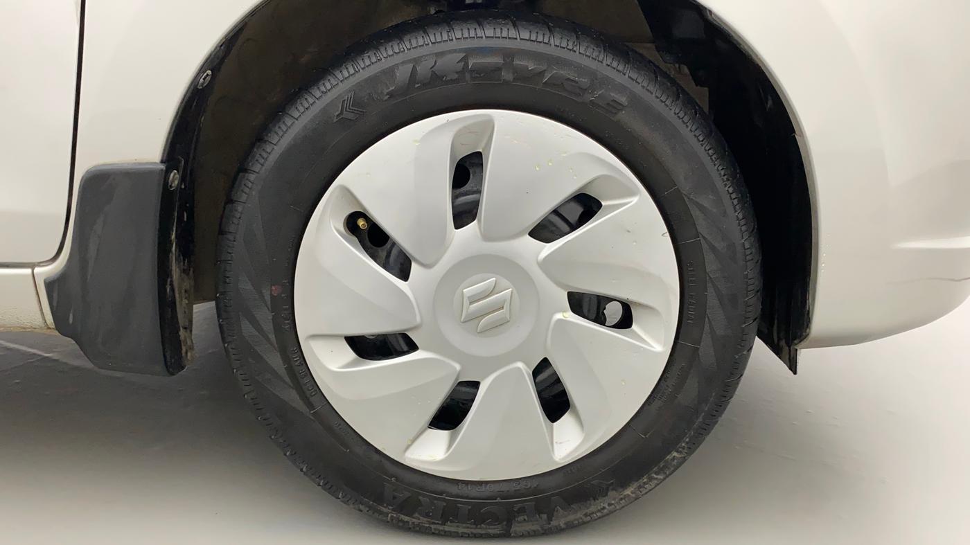 2015 Maruti Celerio VXI, Petrol, Manual, 24,930 km, Right Front Wheel