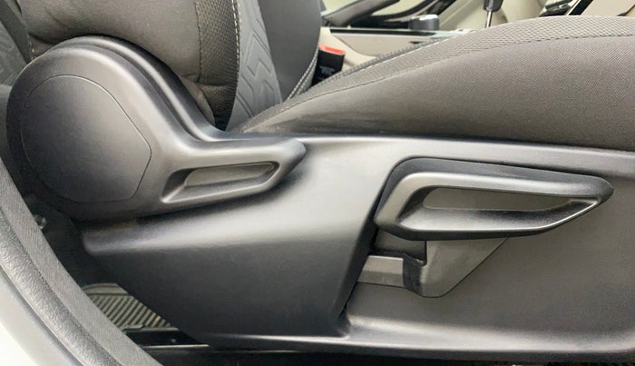 2022 Tata NEXON XZA PLUS DIESEL, Diesel, Automatic, 33,586 km, Driver Side Adjustment Panel