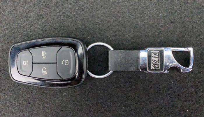 2017 Tata NEXON XZ PLUS DIESEL, Diesel, Manual, 53,609 km, Key Close Up