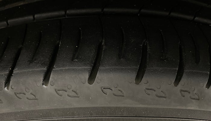 2021 MG HECTOR SHARP 1.5 PETROL CVT, Petrol, Automatic, 77,855 km, Left Front Tyre Tread