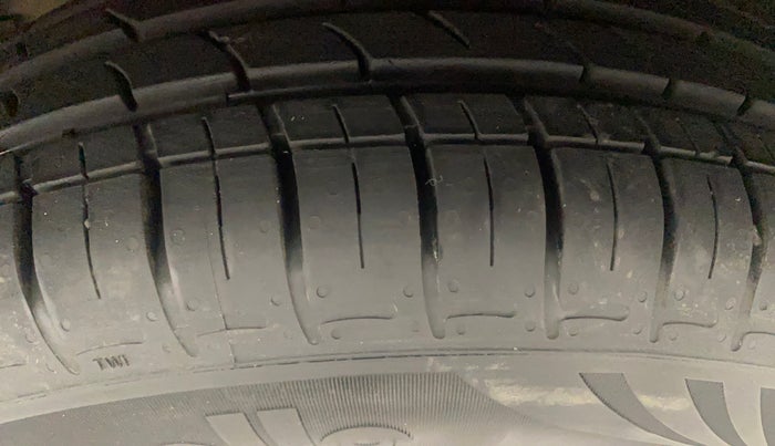2019 Hyundai GRAND I10 NIOS MAGNA AMT 1.2 KAPPA VTVT, Petrol, Automatic, 43,440 km, Left Front Tyre Tread