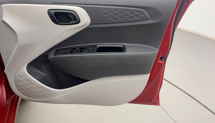 2019 Hyundai GRAND I10 NIOS MAGNA AMT 1.2 KAPPA VTVT, Petrol, Automatic, 43,440 km, Driver Side Door Panels Control