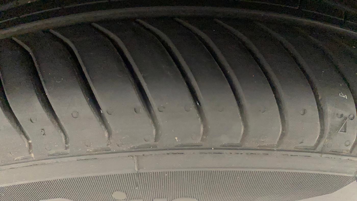2019 Hyundai GRAND I10 NIOS MAGNA AMT 1.2 KAPPA VTVT, Petrol, Automatic, 43,440 km, Right Front Tyre Tread
