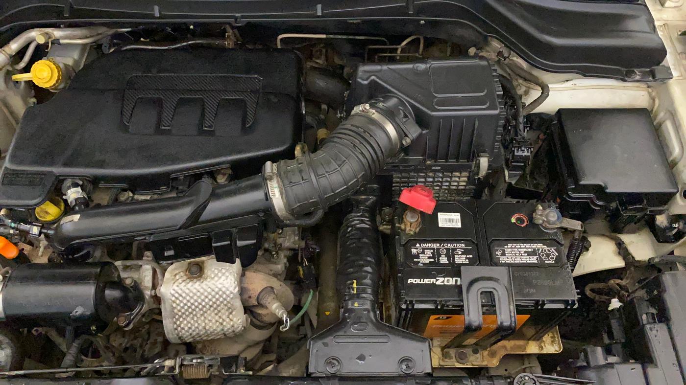 2019 Mahindra XUV300 W8 1.2 PETROL, Petrol, Manual, 73,323 km, Engine View - Left
