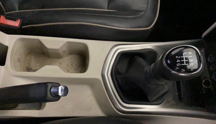 2019 Mahindra XUV300 W8 1.2 PETROL, Petrol, Manual, 73,413 km, Gear Lever