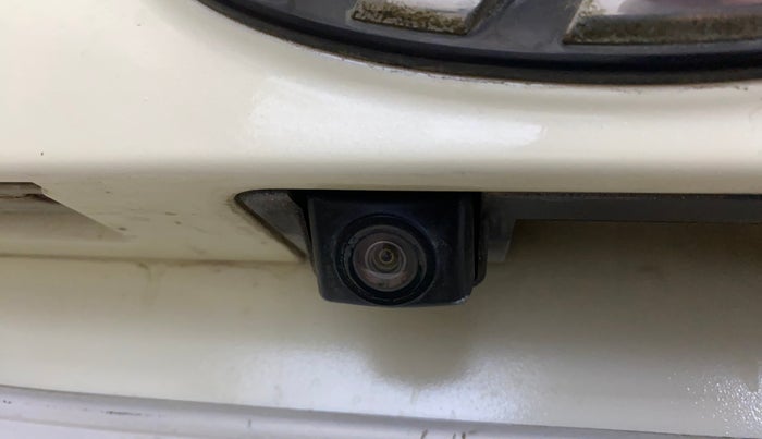 2019 Mahindra XUV300 W8 1.2 PETROL, Petrol, Manual, 73,413 km, Parking Camera