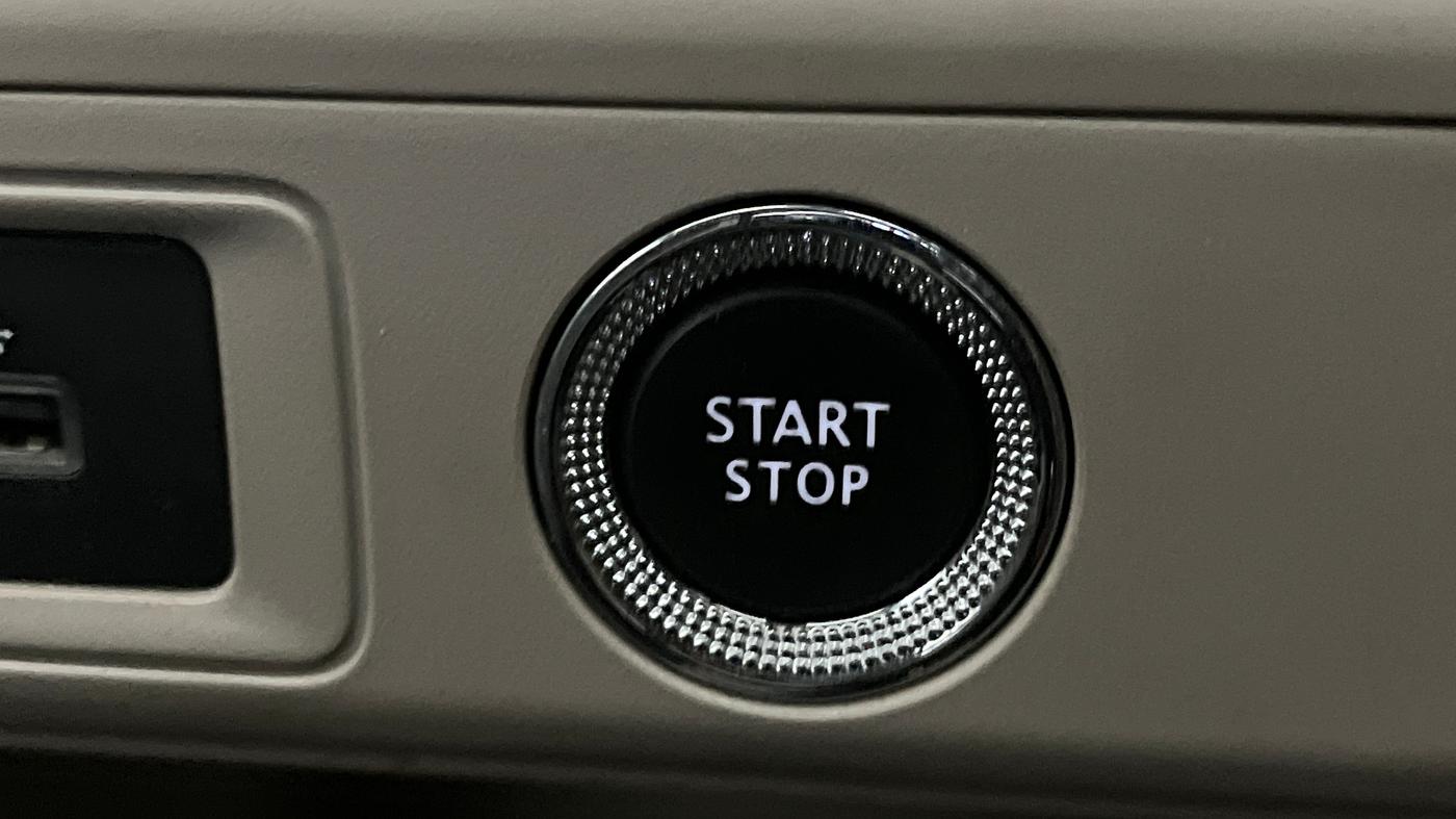 2025 Renault TRIBER Emotion EASY-R AMT, Petrol, Automatic, 7,119 km, Keyless Start/ Stop Button