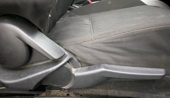2016 Maruti Baleno ALPHA DIESEL 1.3, Diesel, Manual, 89,837 km, Driver Side Adjustment Panel