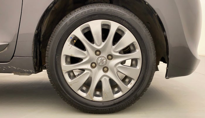 2016 Maruti Baleno ALPHA DIESEL 1.3, Diesel, Manual, 89,837 km, Right Front Wheel