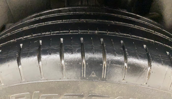 2020 Maruti Swift ZXI AMT, Petrol, Automatic, 39,057 km, Left Rear Tyre Tread