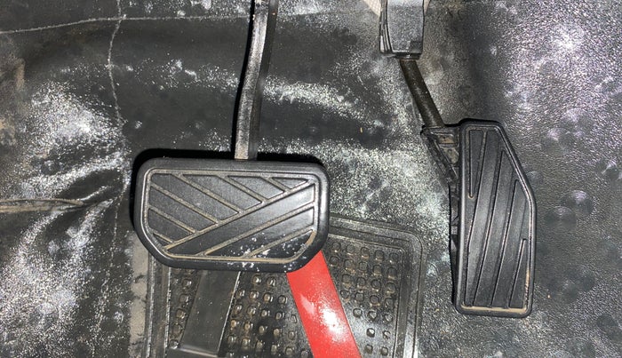 2020 Maruti Swift ZXI AMT, Petrol, Automatic, 39,057 km, Pedals