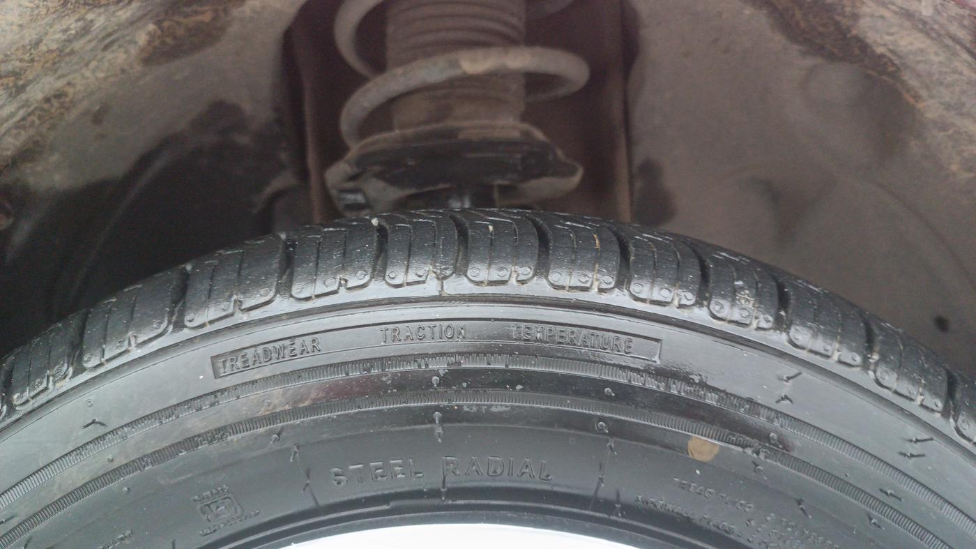 2018 Tata Tiago XT PETROL, Petrol, Manual, 45,406 km, Right Front Tyre Tread