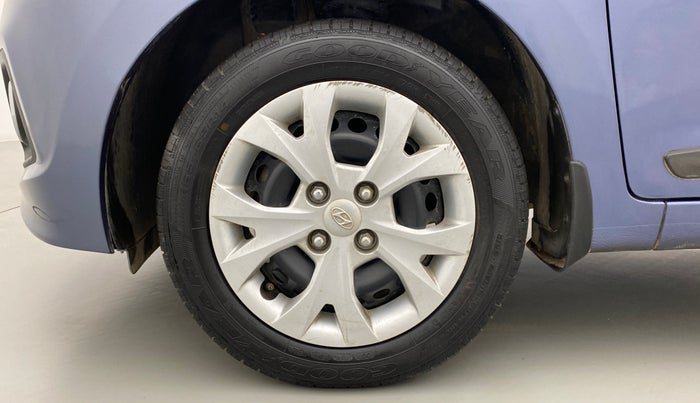 2015 Hyundai Grand i10 SPORTZ 1.2 KAPPA VTVT, Petrol, Manual, 16,870 km, Left Front Wheel