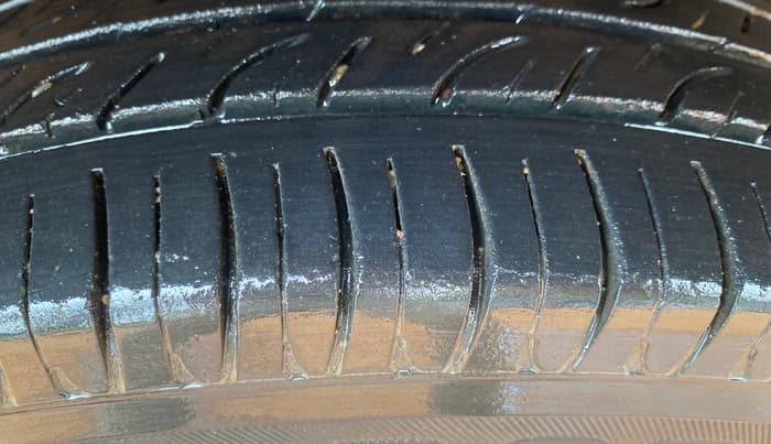 2018 Renault Kwid RXL, Petrol, Manual, 49,979 km, Right Rear Tyre Tread