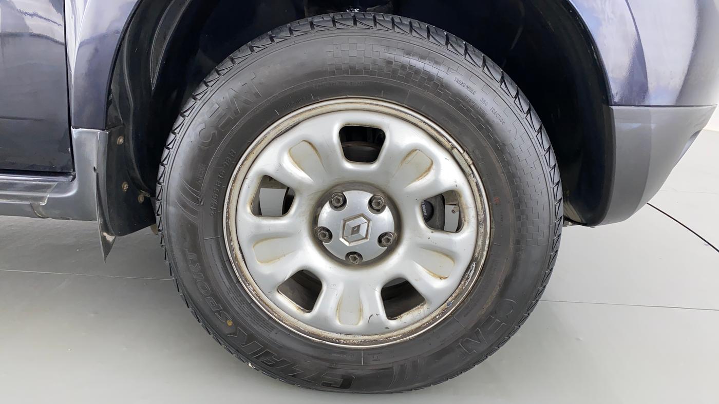 2014 Renault Duster RXL PETROL 104, Petrol, Manual, 52,771 km, Right Front Wheel