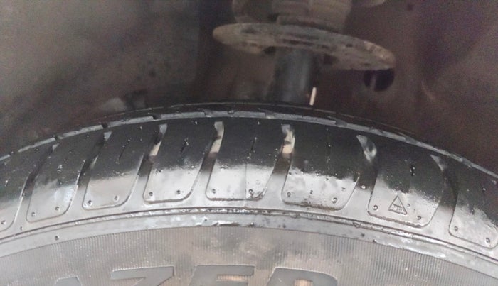 2019 Maruti Dzire VXI, Petrol, Manual, 22,335 km, Left Front Tyre Tread
